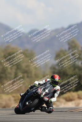 media/Oct-13-2025-Moto Forza (Mon) [[a66d839500]]/2-A Group/Session 4 Turn 7/